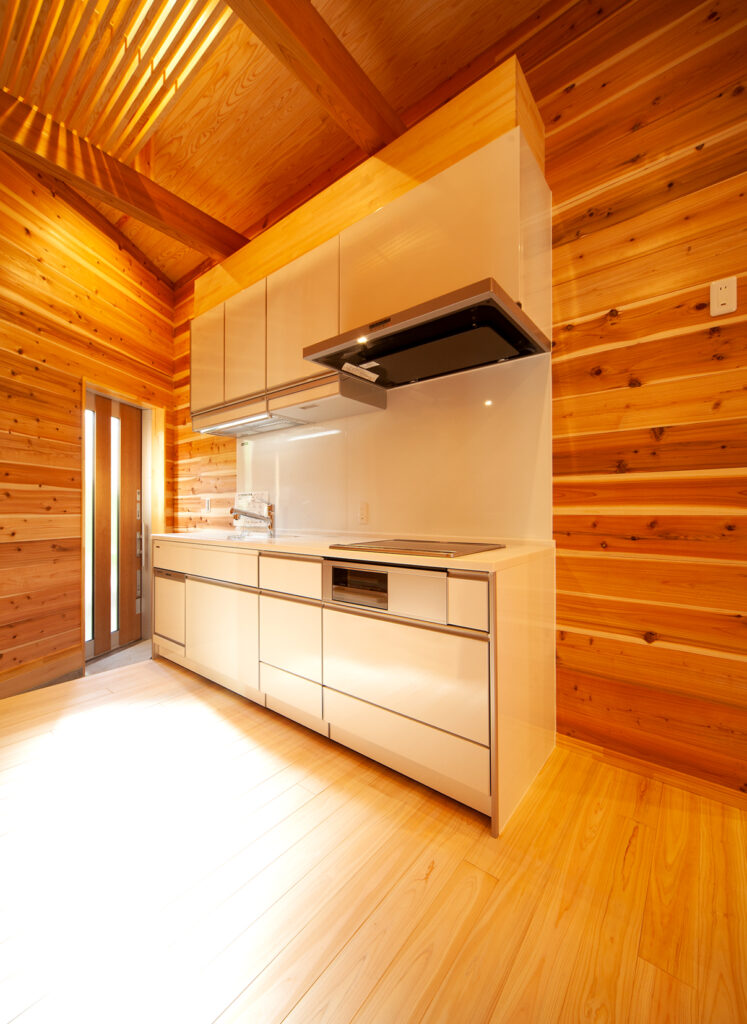 自然素材の木の家キッチン